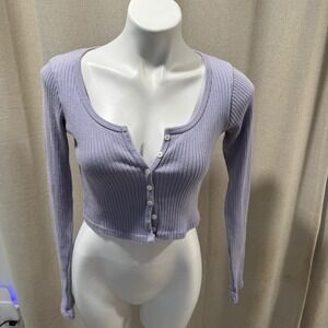 Brandy‎ Melville Lavender Ribbed Button Front Long Sleeve Crop Top